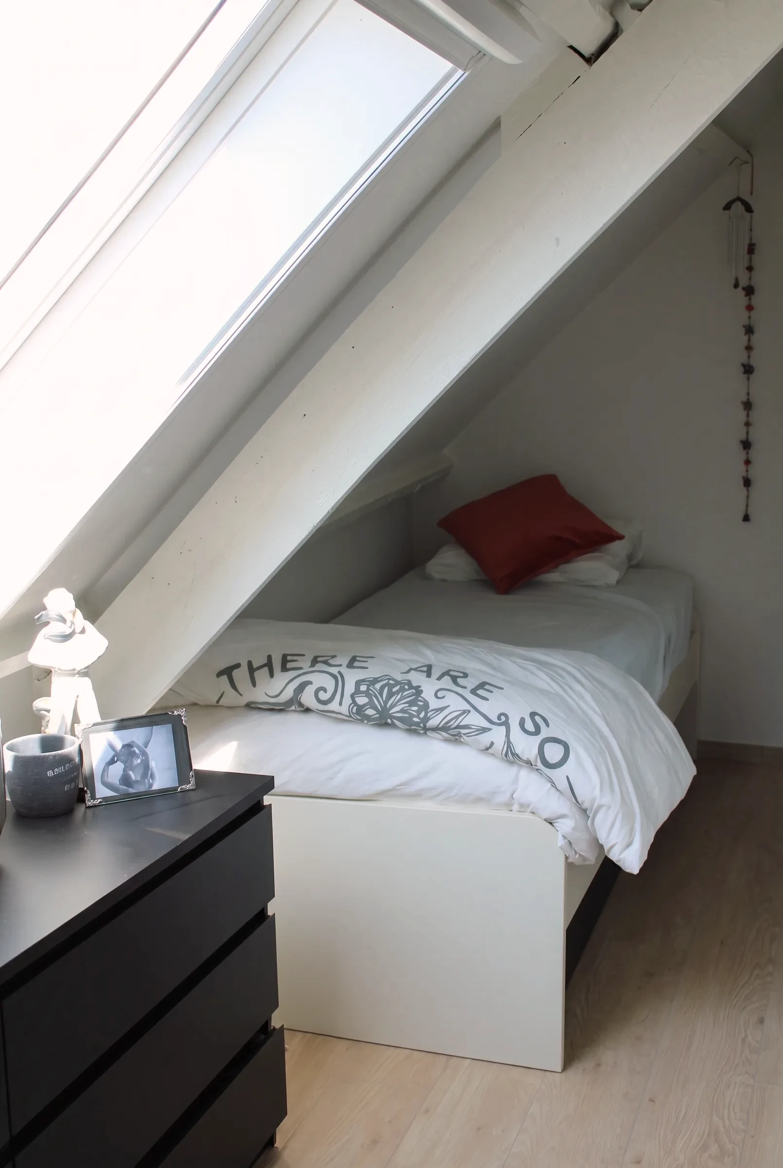 Slaapkamer op de tweede verdieping met dakraam